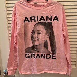 Ariana Grande Merch - 2019 Concert - never worn